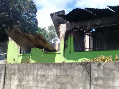 Family whose house got burnt